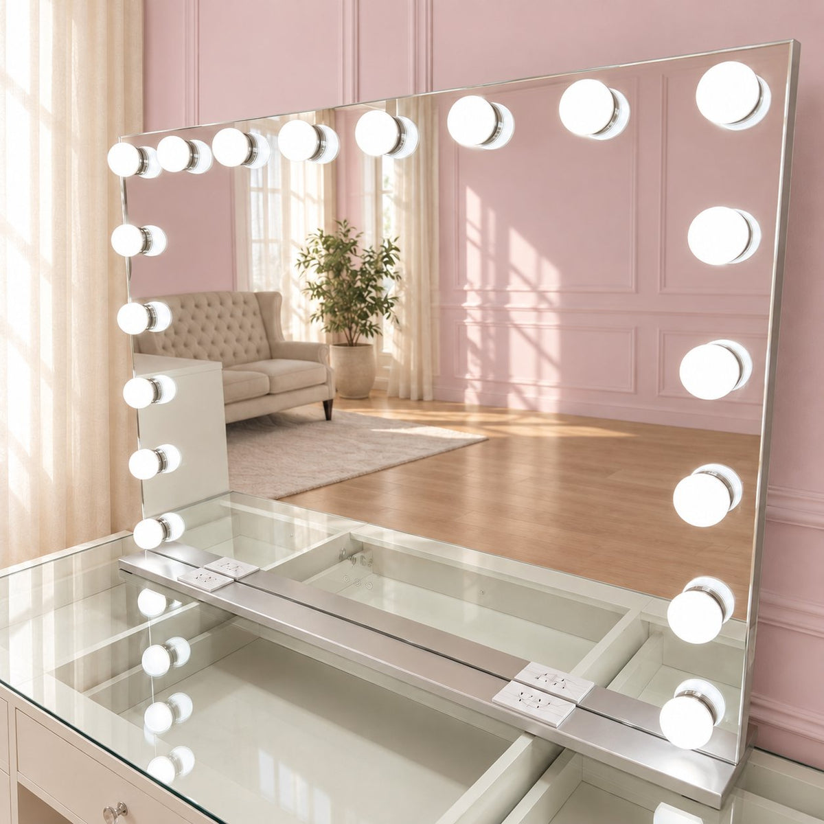 The Luna Luxe Mirror