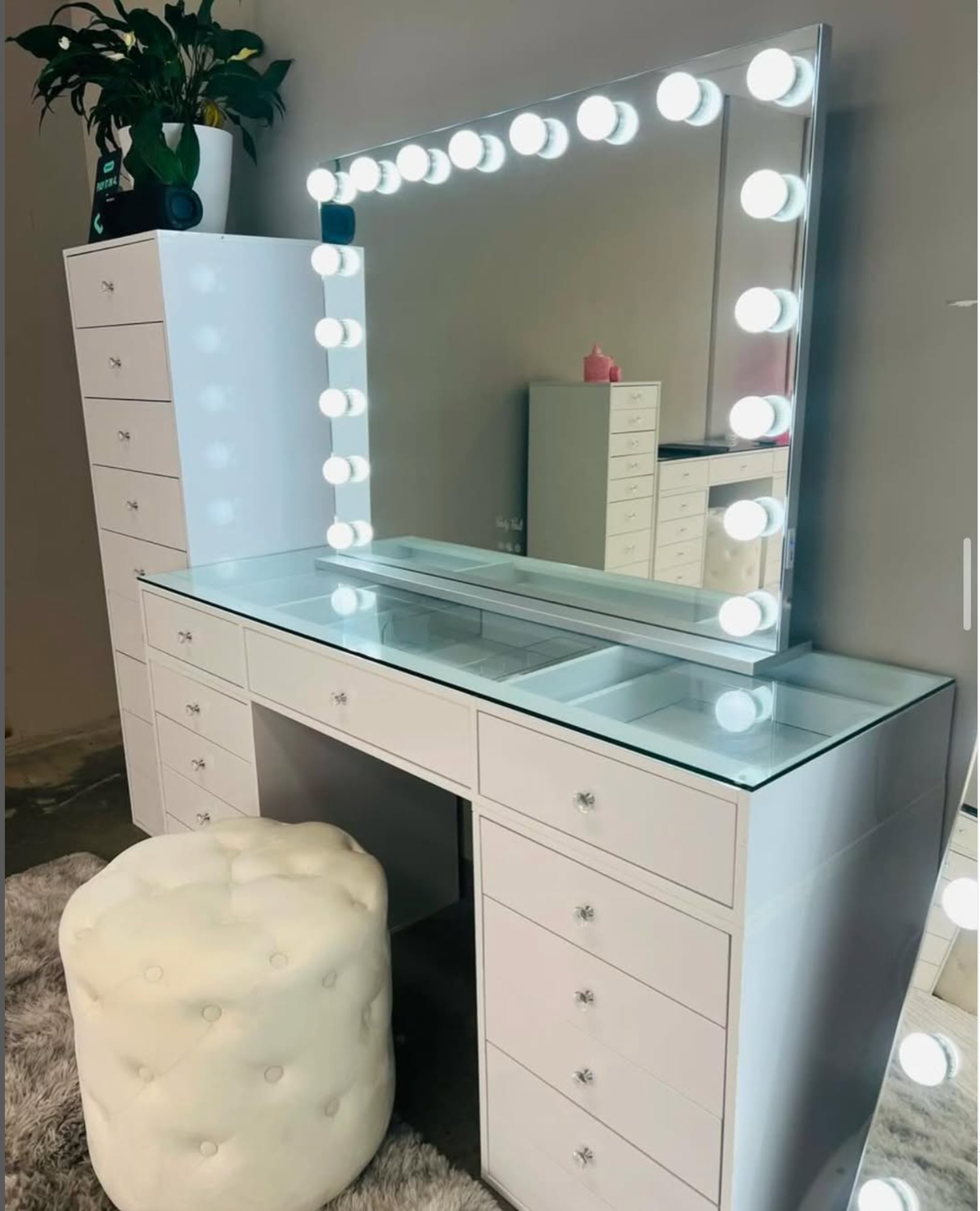 The Luna Luxe Mirror