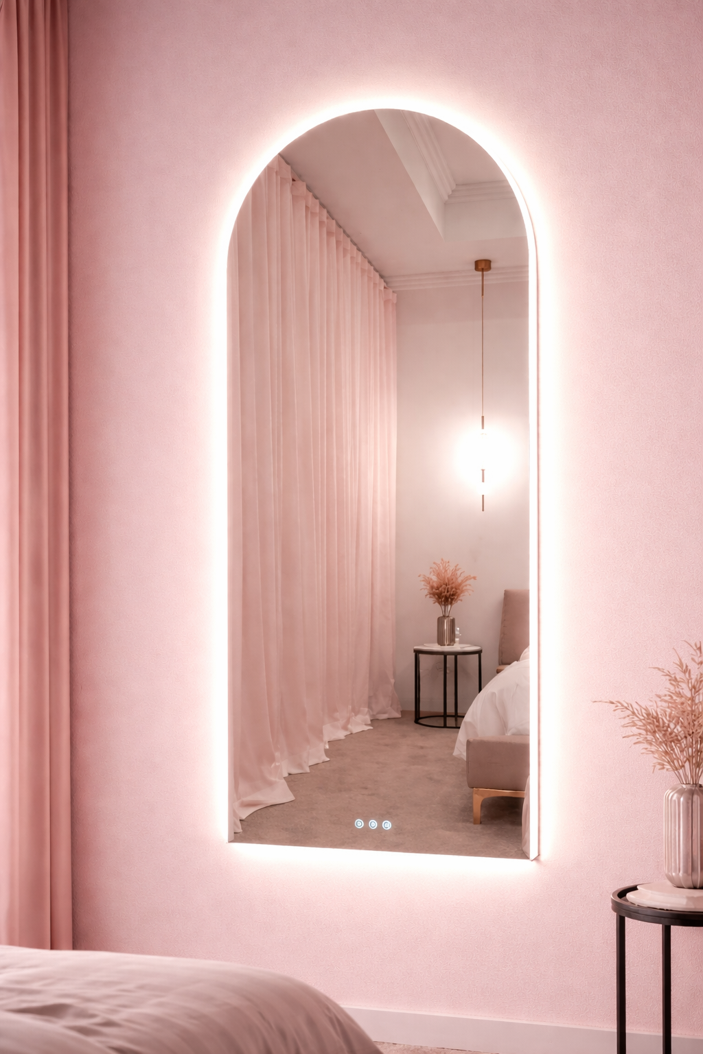 Arched LED wall mirror featuring adjustable lighting, a sleek modern design and wall-mounted installation for bedrooms, beauty rooms and dressing areas.