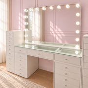 Luxury oversized Hollywood mirror with 18 LED bulbs, dimmable lighting, three colour temperatures and USB charging for premium beauty rooms and dressing spaces.