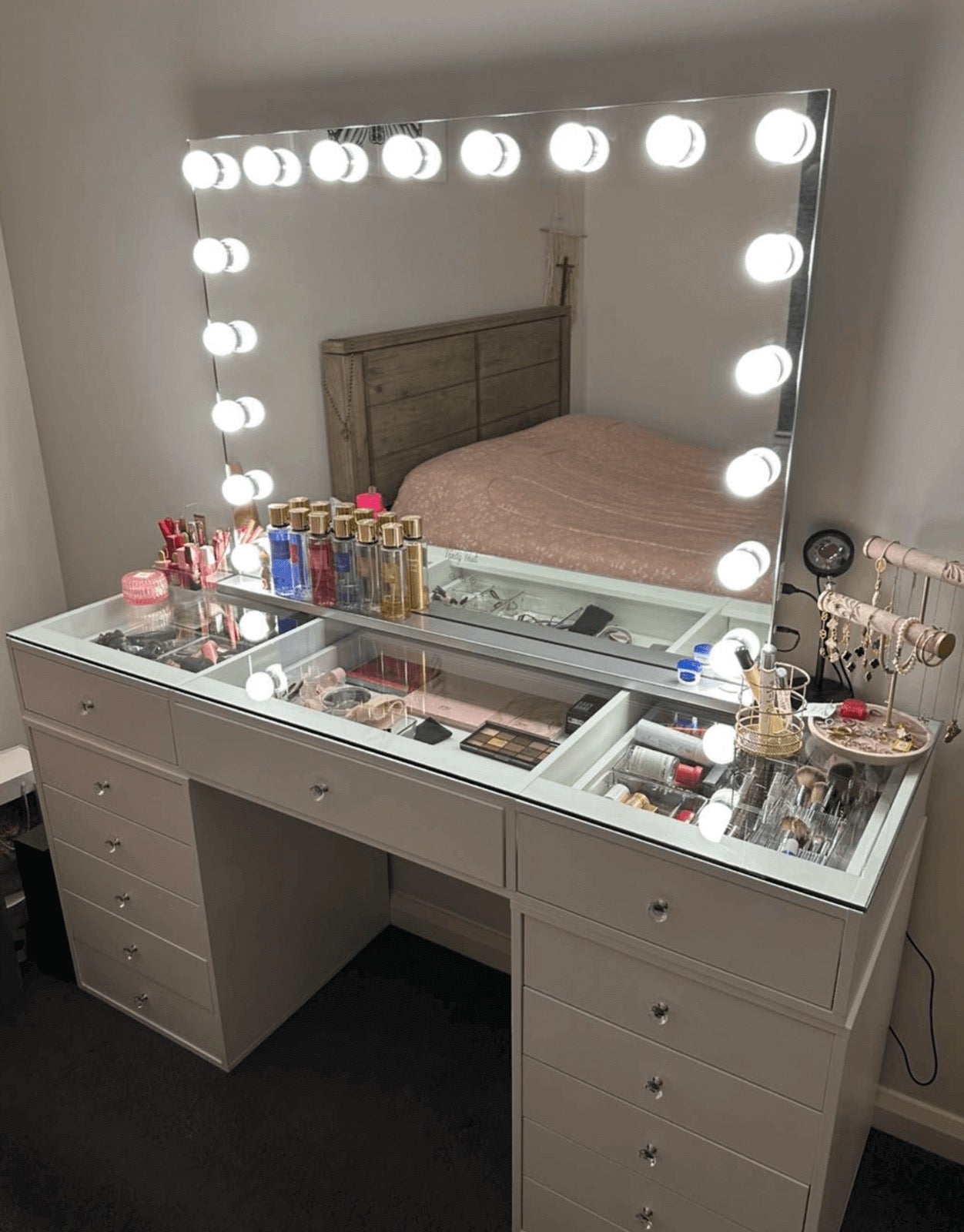 The Luna Luxe Mirror